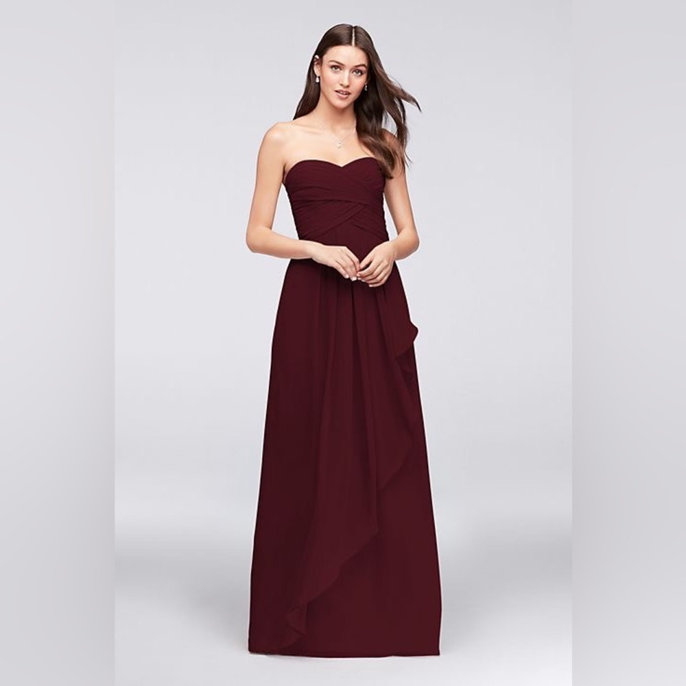 RED David’s Bridal Bridesmaid Dress Size 4